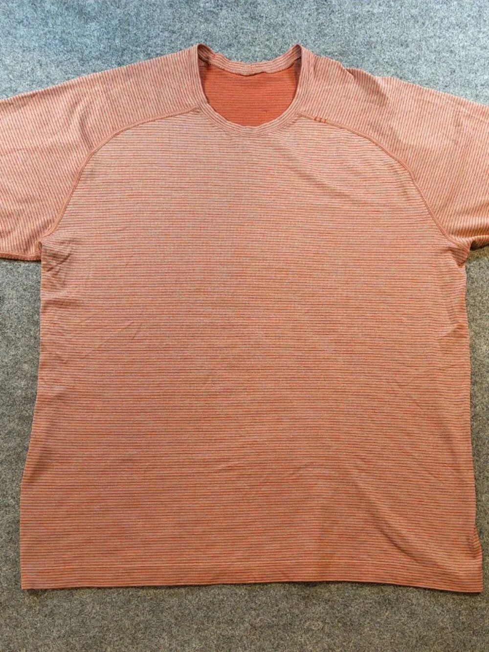 Lululemon Men’s Performance Tee – XXL – Rust Striped